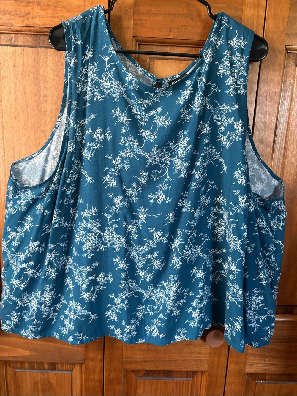 NWT Torrid Challis Shell Classic Toile Legion Blue 4X Top Boat Neck-Line